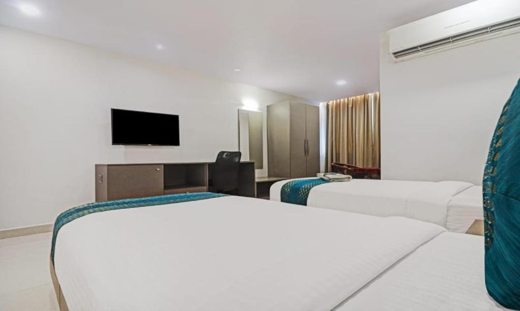Hotel Ssr Grand Hajdarabad Zewnętrze zdjęcie