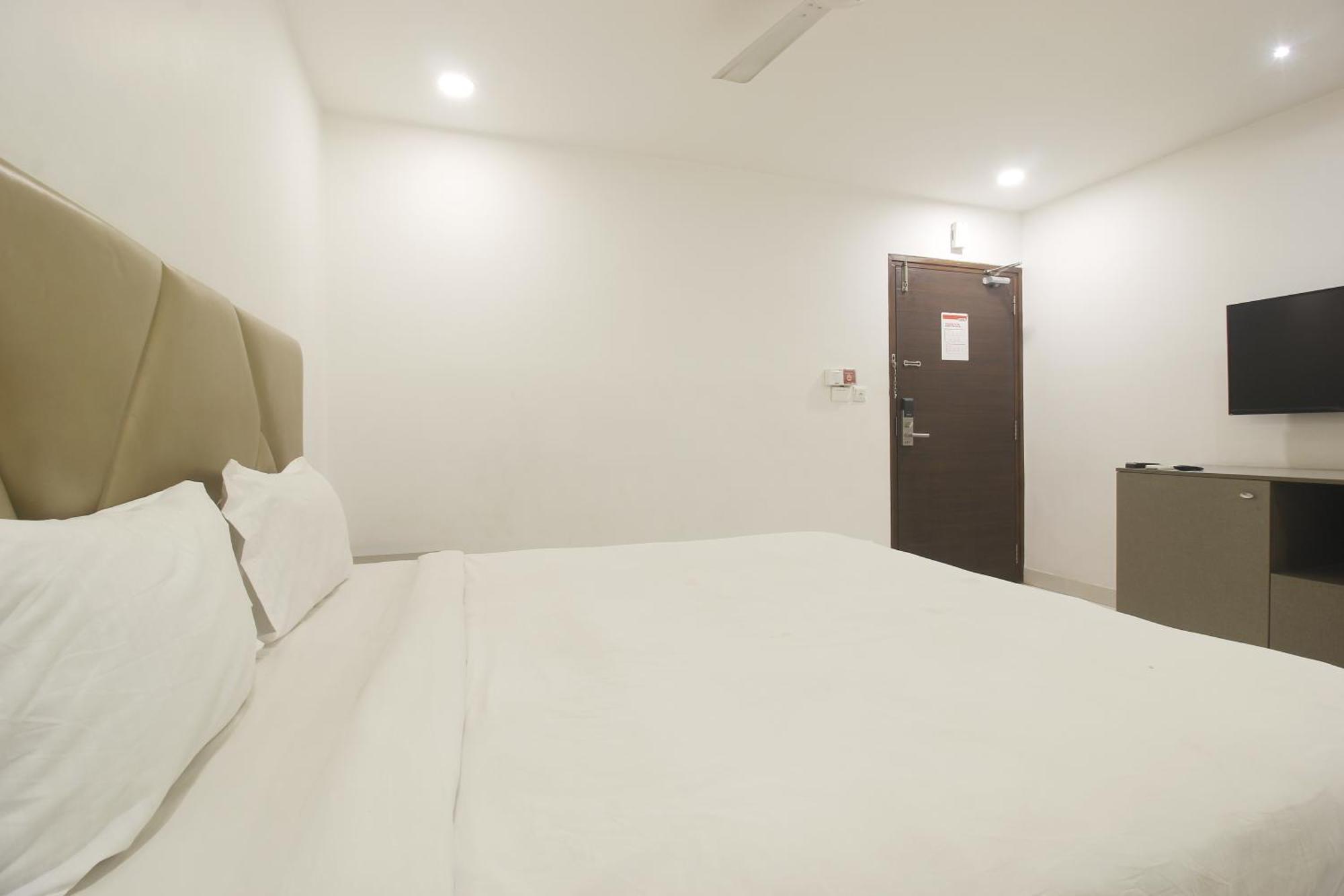 Hotel Ssr Grand Hajdarabad Zewnętrze zdjęcie